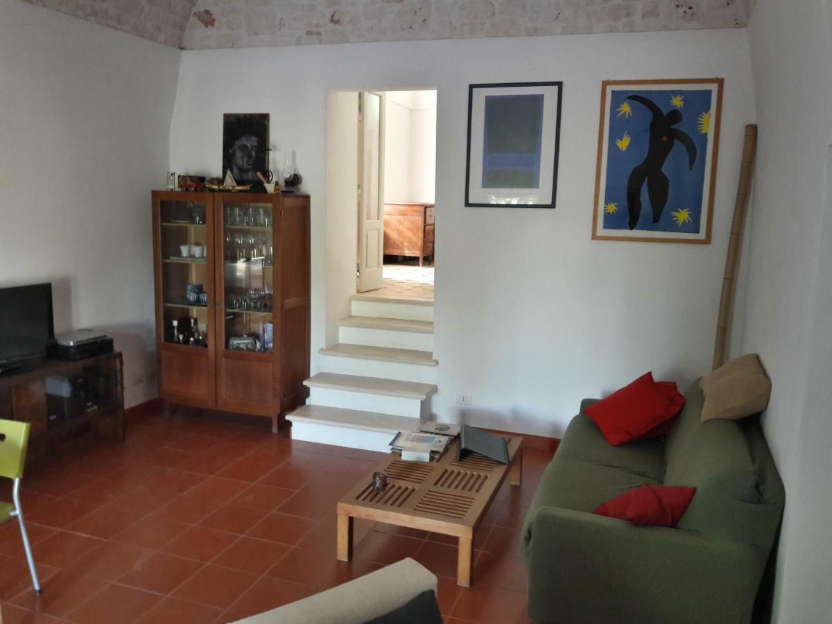 Fra Il Glicine E Il Sambuco Villa Monopoli Exterior photo