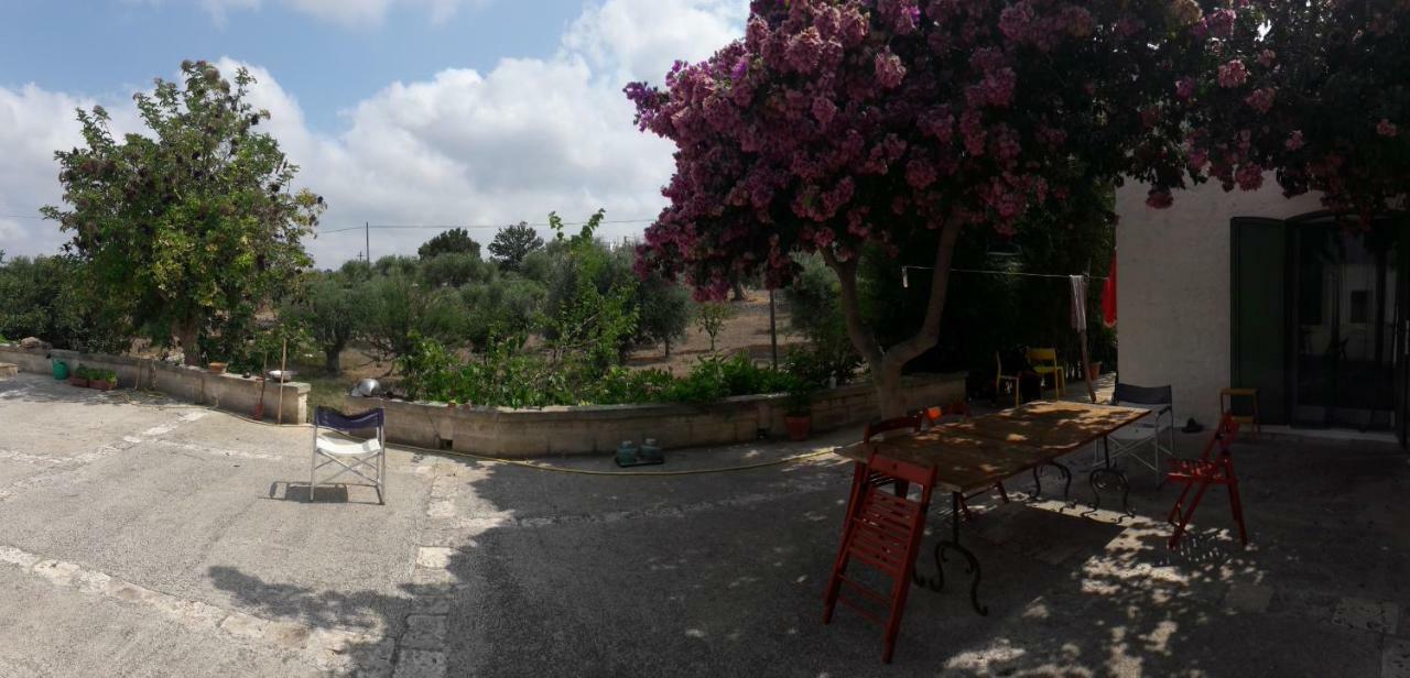 Fra Il Glicine E Il Sambuco Villa Monopoli Exterior photo