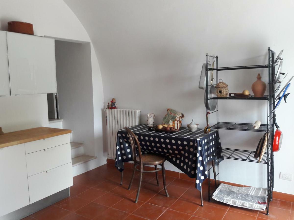 Fra Il Glicine E Il Sambuco Villa Monopoli Exterior photo