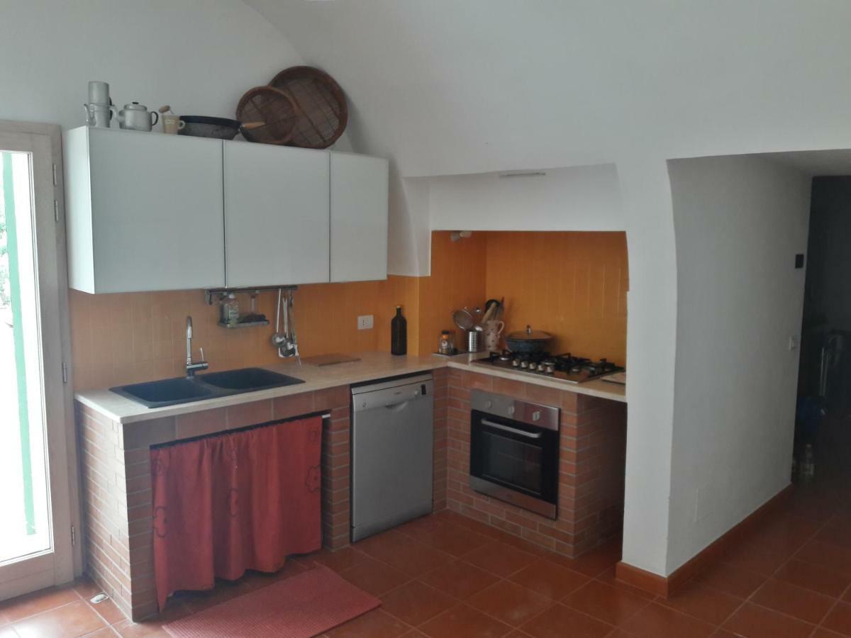 Fra Il Glicine E Il Sambuco Villa Monopoli Exterior photo