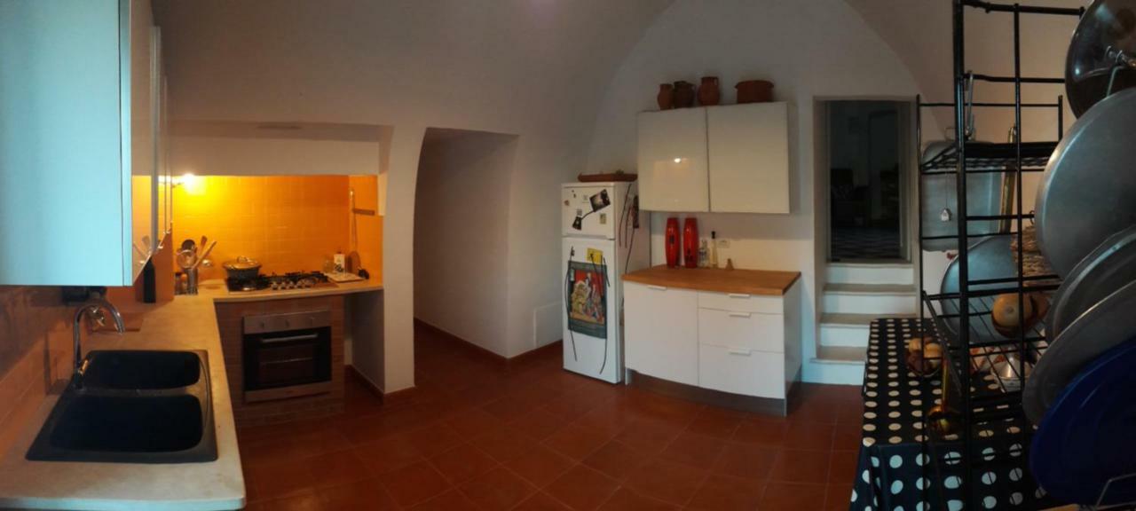 Fra Il Glicine E Il Sambuco Villa Monopoli Exterior photo